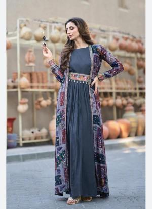 Bold Patterned Embroidered Overcoat Set