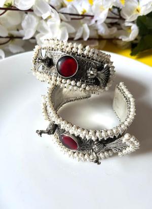 Silver Pearl Bracelets with Red Gemstone