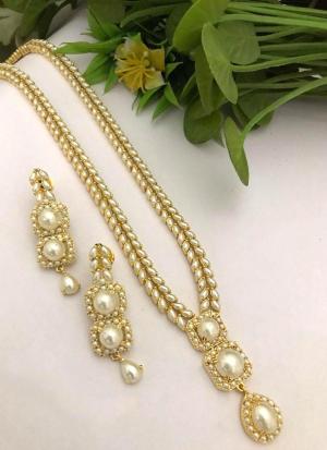 Pearl & Gold Bridal Necklace Set with Matching Earrings