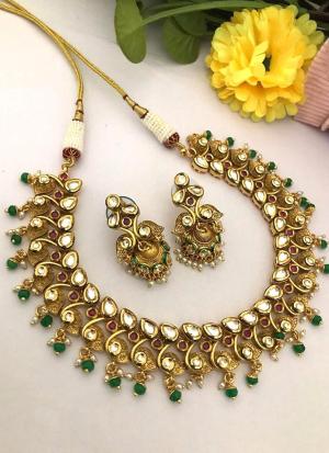 Red, Green & White Gemstone Gold Choker with Matching Earrings