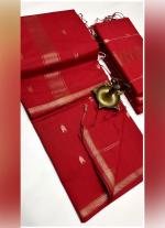 Red Silk Cotton Saree with Sleek Borders & Contrast Pallu
