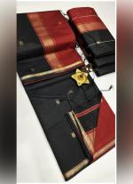 Black Silk Cotton Saree with Sleek Borders & Contrast Pallu