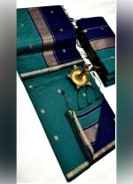 Green Silk Cotton Saree with Sleek Borders & Contrast Pallu