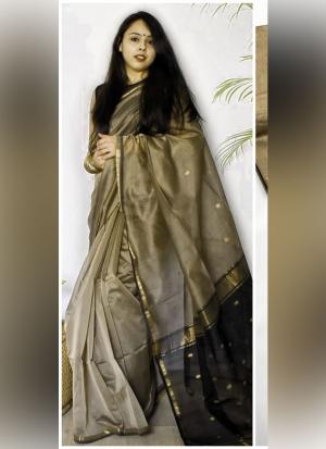 Artisanal Silk Cotton Saree with Contrast Pallu