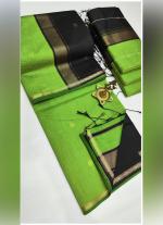 Green Silk Cotton Saree with Contrast Pallu