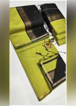 Light Green Silk Cotton Saree with Contrast Pallu & Sleek Borders