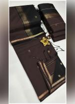 Brown Silk Cotton Saree with Golden Border & Contrast Pallu