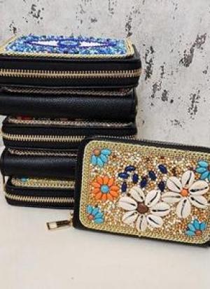 Cream Floral Zari Clutch