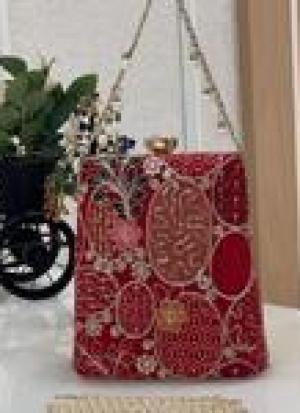Red Clutch